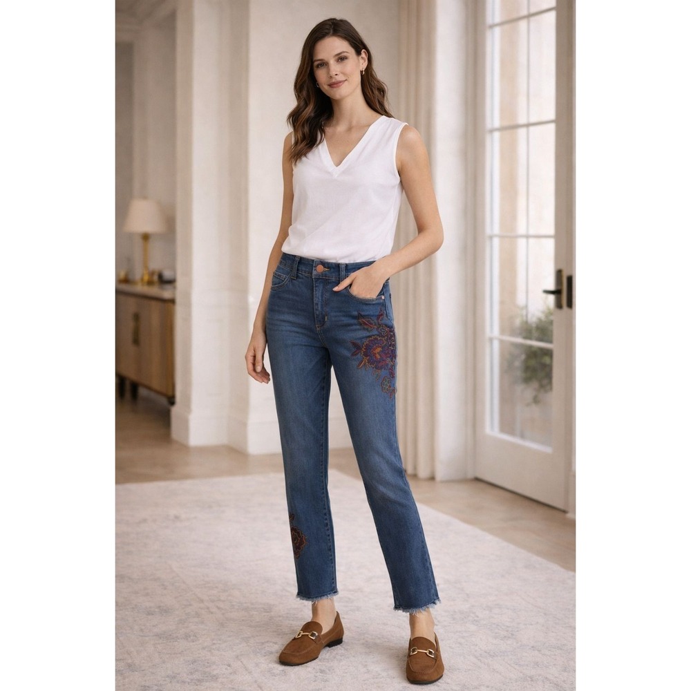 DEMOCRACY  Ab Technology New Jeans Embroidered Floral Straight Crop Women Size 2